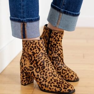 STEVE Madden Jozie-L Leopard Print Haircalf Block Heel Booties Size 7.5- NWOT